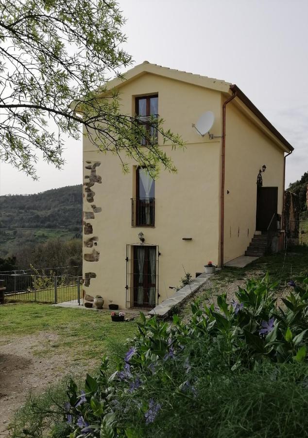 Ferula Romantica Mansarda Tra Fiumi E Montagne Sardegna Seùlo Extérieur photo