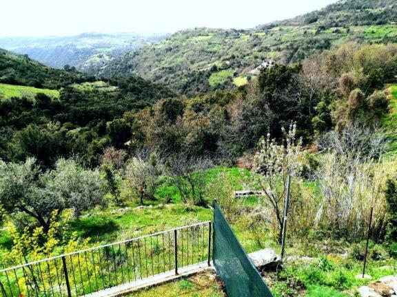 Ferula Romantica Mansarda Tra Fiumi E Montagne Sardegna Seùlo Extérieur photo
